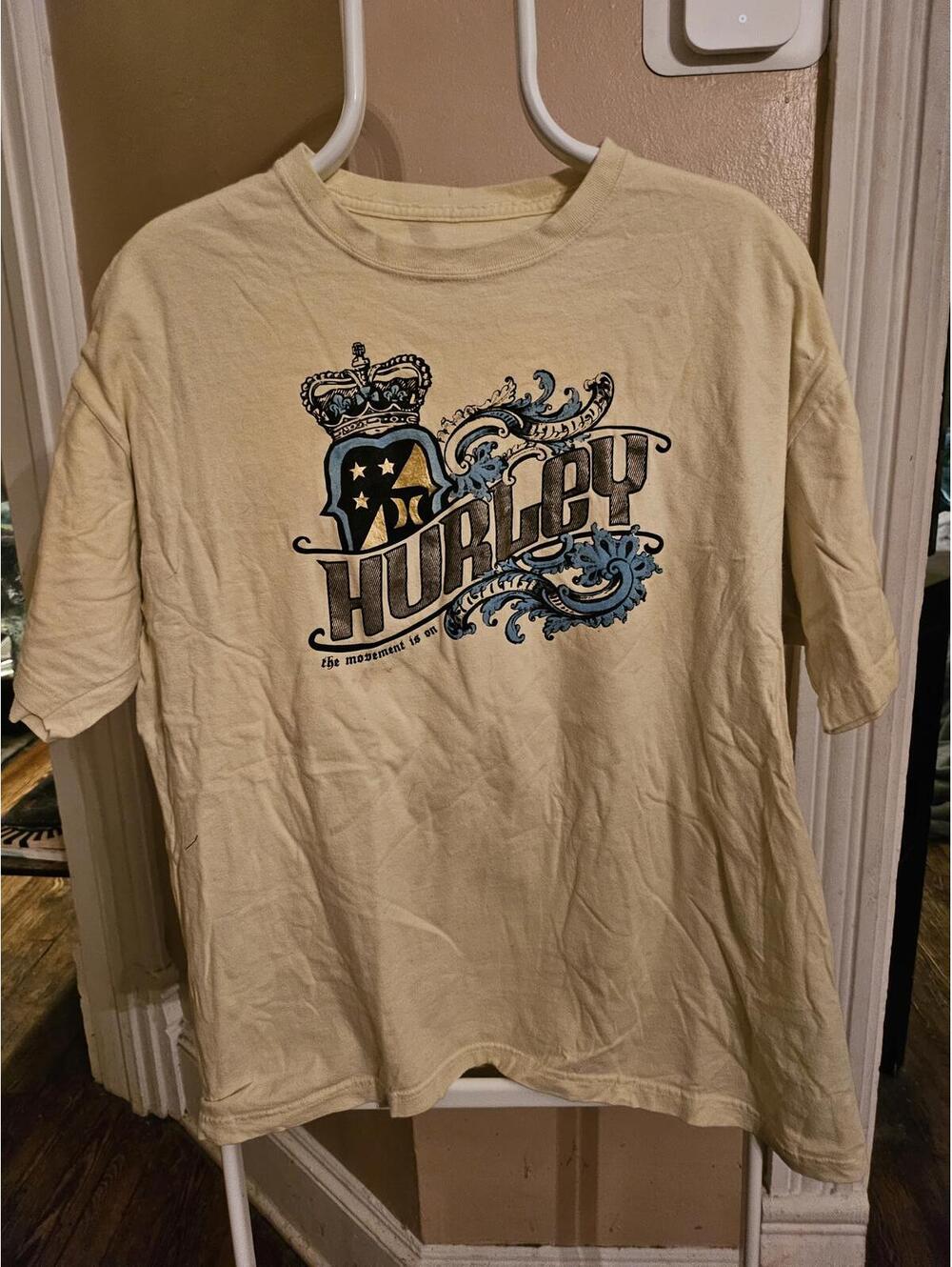 Men’s Hurley Shirt Yellowish Size XL -EUC minor hard to see stains